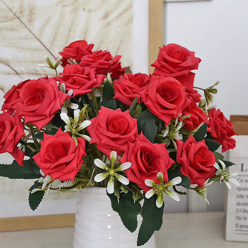 Artificial silk roses with realistic feel, perfect for wedding decorations, home decor, and floral arrangements in vases or pots.
